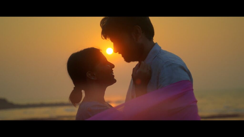 Paro Pinaki Movie Review